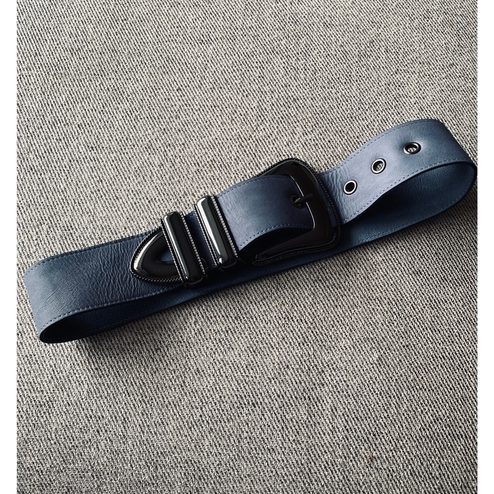 - NEW DUNDAS X REVOLVE Blue Leather Belt AX3